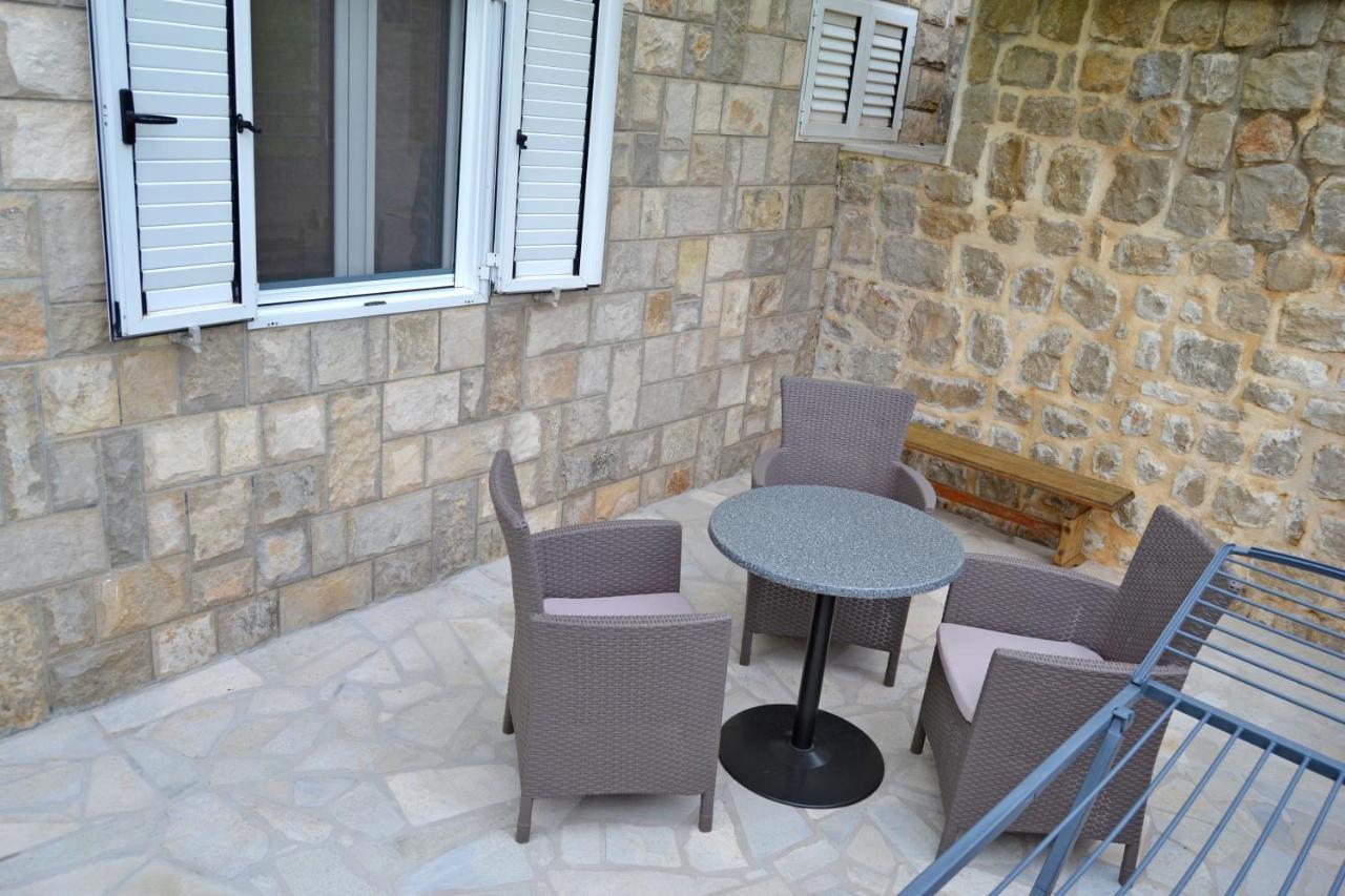 Tivat Apartments Exteriör bild