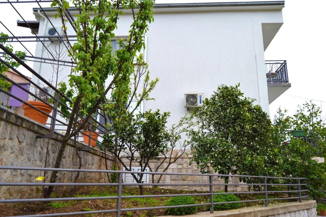 Tivat Apartments Exteriör bild